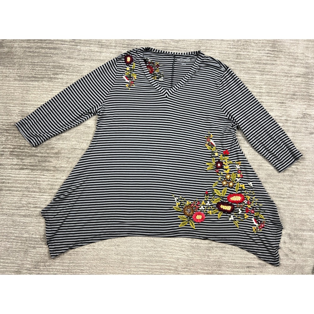 Soft Surroundings Tunic Women 2X Gray Black Striped Floral Embroidered Sharkbite